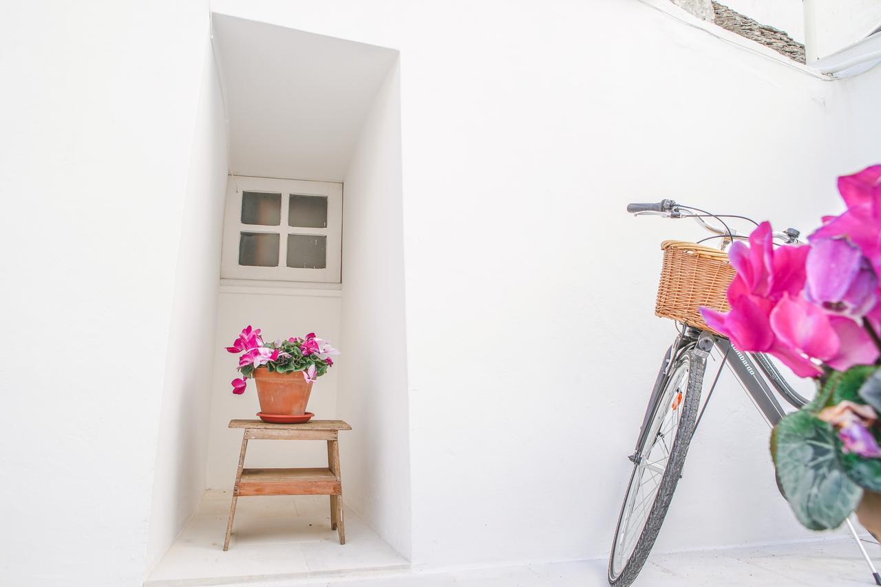 アルベロベッロ Trullo Essenza-Trulli Anti Charme & Relax Bed & Breakfast エクステリア 写真