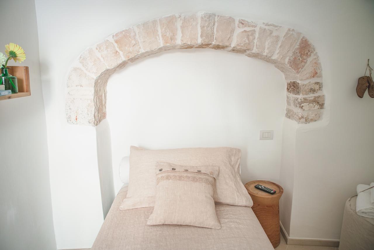 アルベロベッロ Trullo Essenza-Trulli Anti Charme & Relax Bed & Breakfast エクステリア 写真