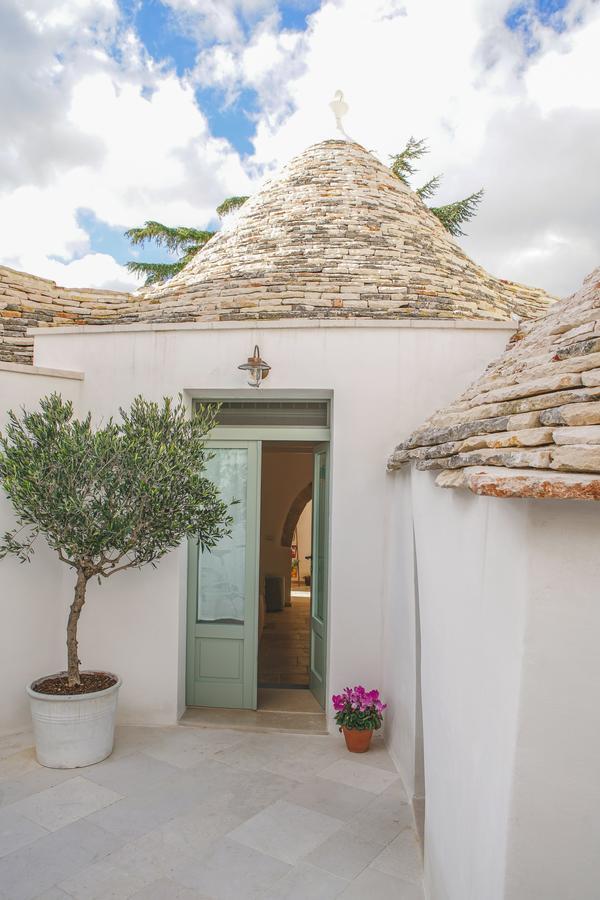 アルベロベッロ Trullo Essenza-Trulli Anti Charme & Relax Bed & Breakfast エクステリア 写真